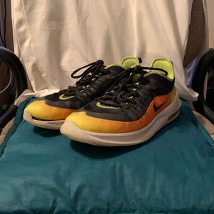 Nike Axis (green/orange) men’s 10.5